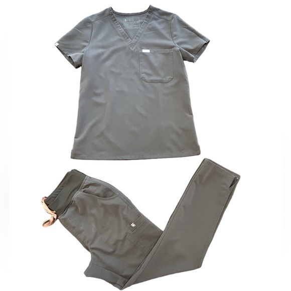 Figs Other - Figs scrub set charcoal HW yolo skinny pants XS reg & Catarina one pocket top XS